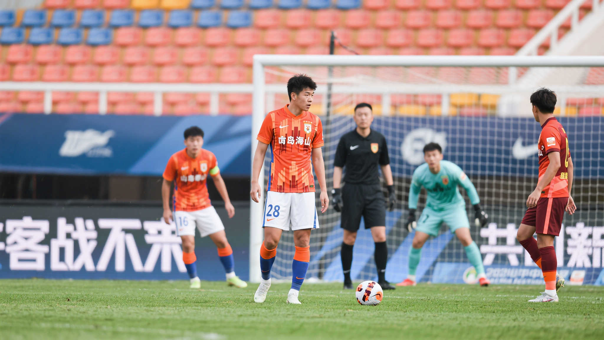 中超第15轮，青岛海牛迎战浙江，焦点：客队作战短板