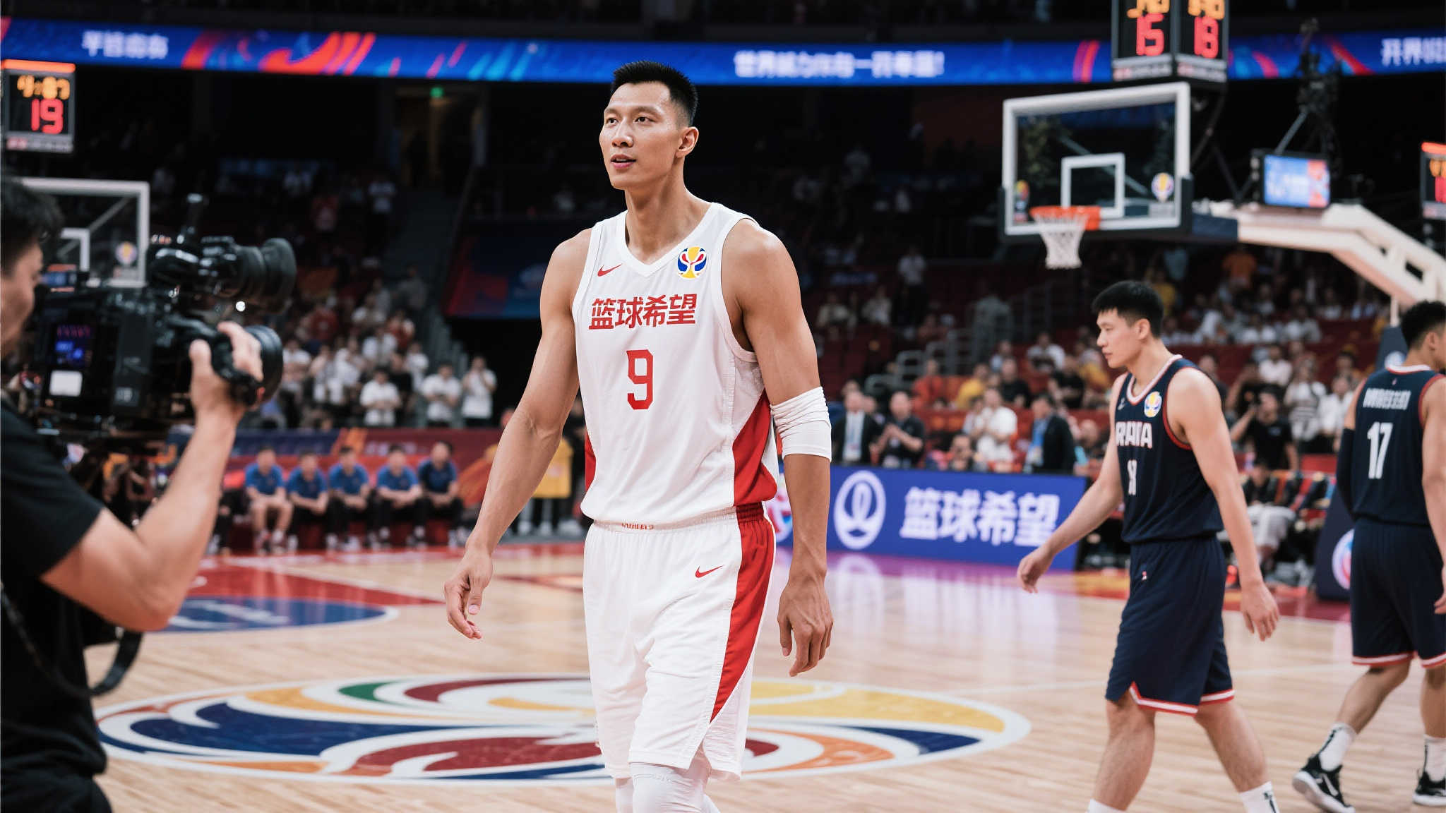 易建联专题片下架早有端倪,三大迹象透露玄机 易建联专题片下架早有端倪,三大迹象透露玄机